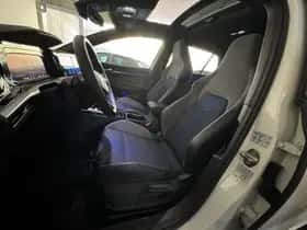 Volkswagen Golf (2023) thumbnail 6