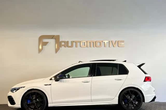 Volkswagen Golf (2023) thumbnail 10