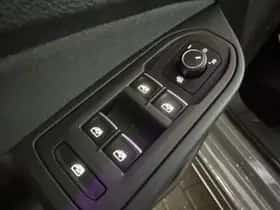 Volkswagen Golf (2022) thumbnail 25