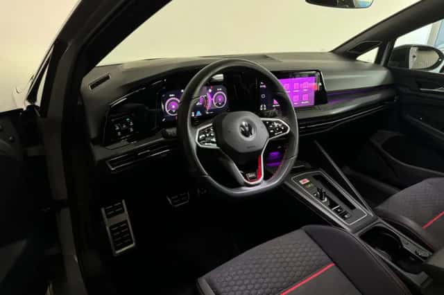Volkswagen Golf (2022) thumbnail 5