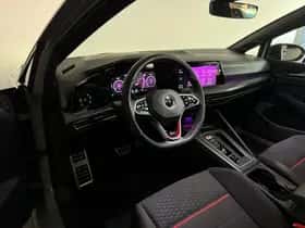 Volkswagen Golf (2022) thumbnail 5