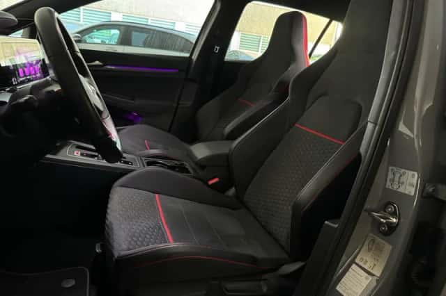 Volkswagen Golf (2022) thumbnail 6