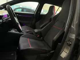 Volkswagen Golf (2022) thumbnail 6