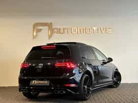 Volkswagen Golf (2017) thumbnail 3