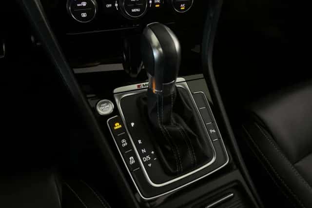 Volkswagen Golf (2017) thumbnail 24