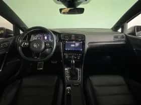 Volkswagen Golf (2017) thumbnail 4