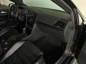 Volkswagen Golf (2017) thumbnail 40