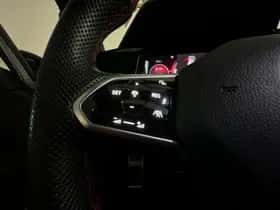 Volkswagen Golf (2022) thumbnail 17