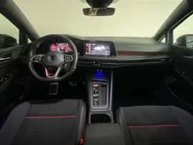 Volkswagen Golf (2022) thumbnail 4