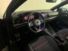 Volkswagen Golf (2022) thumbnail 5