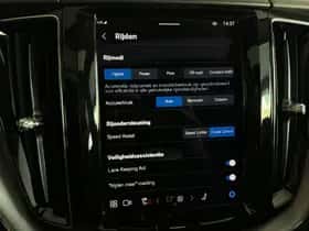 Volvo XC60 (2021) thumbnail 28