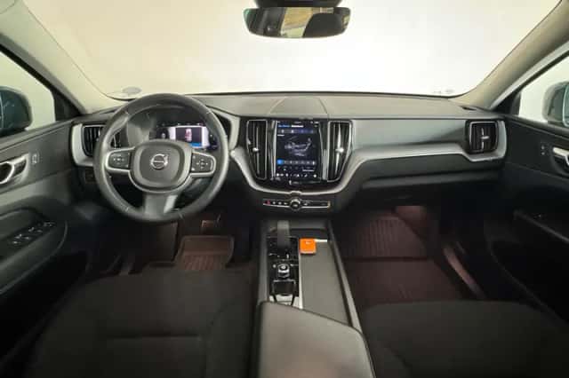 Volvo XC60 (2021) thumbnail 4