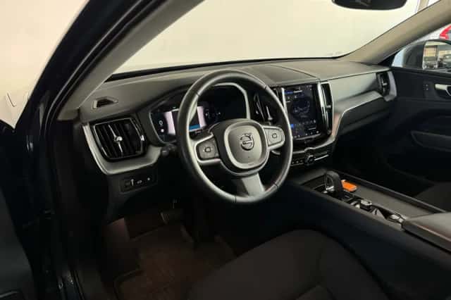 Volvo XC60 (2021) thumbnail 5
