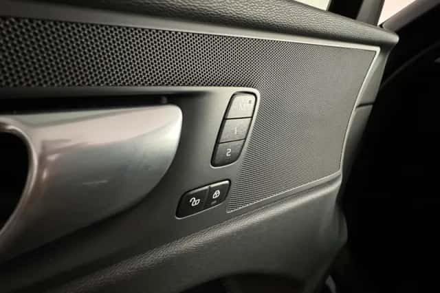 Volvo XC60 (2023) thumbnail 16