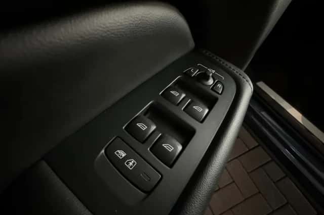 Volvo XC60 (2023) thumbnail 19