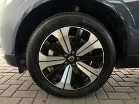 Volvo XC60 (2023) thumbnail 22