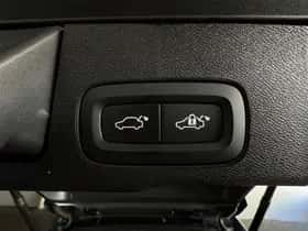Volvo XC60 (2023) thumbnail 24