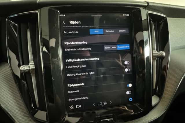 Volvo XC60 (2023) thumbnail 26