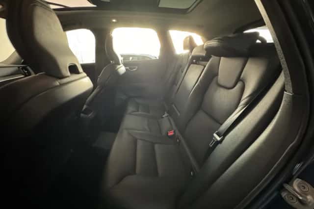 Volvo XC60 (2023) thumbnail 31
