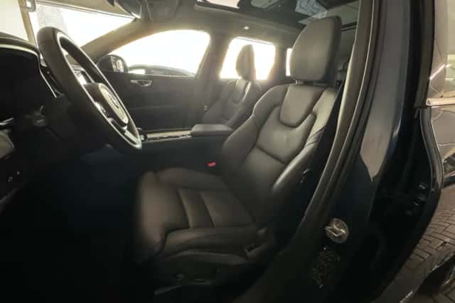 Volvo XC60 (2023) thumbnail 6