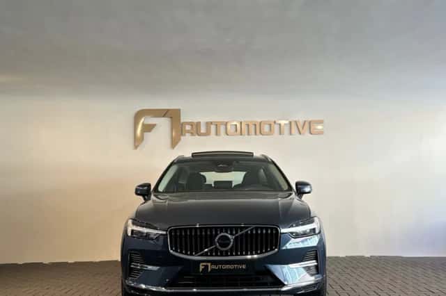 Volvo XC60 (2023) thumbnail 9