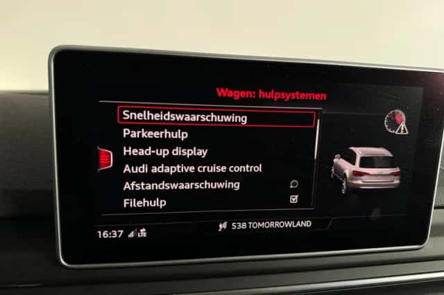 Audi A4 (2019) thumbnail 30
