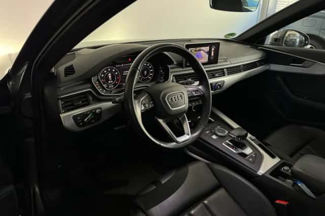 Audi A4 (2019) thumbnail 5