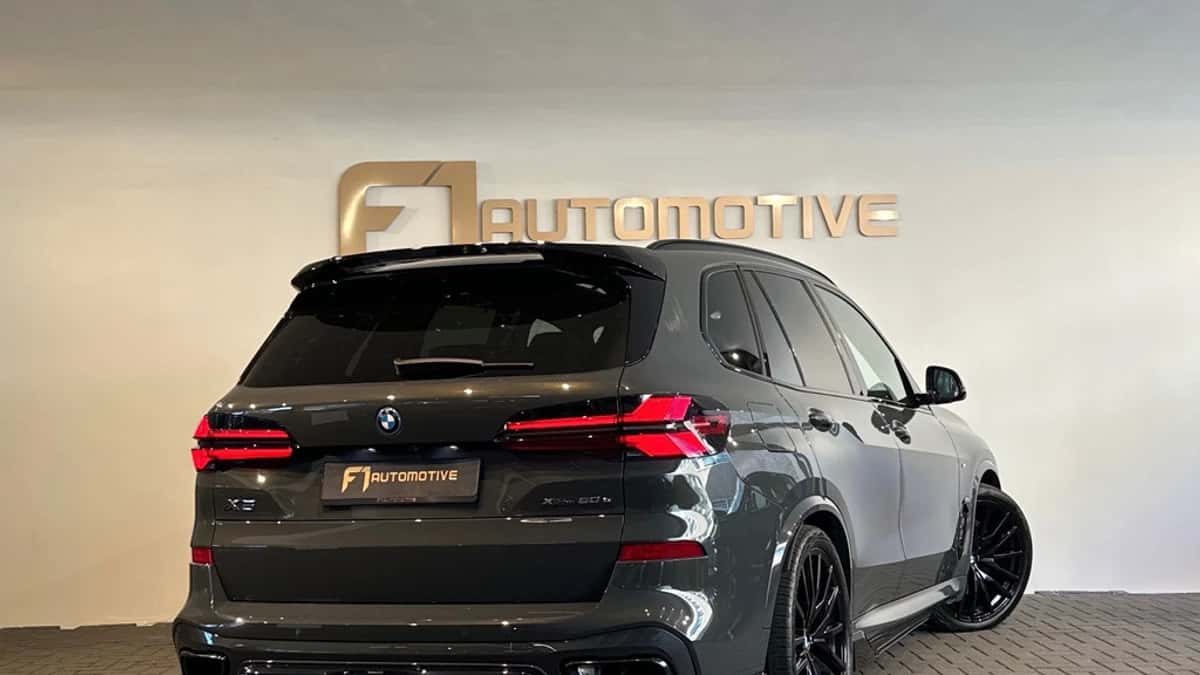 BMW X5 (2025) — foto 1