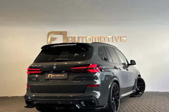BMW X5 (2025) thumbnail 3