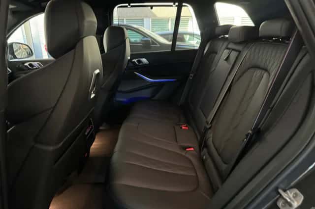 BMW X5 (2025) thumbnail 24