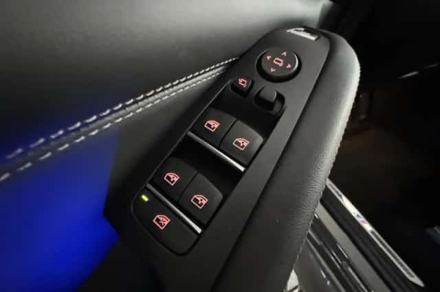 BMW X5 (2025) thumbnail 40