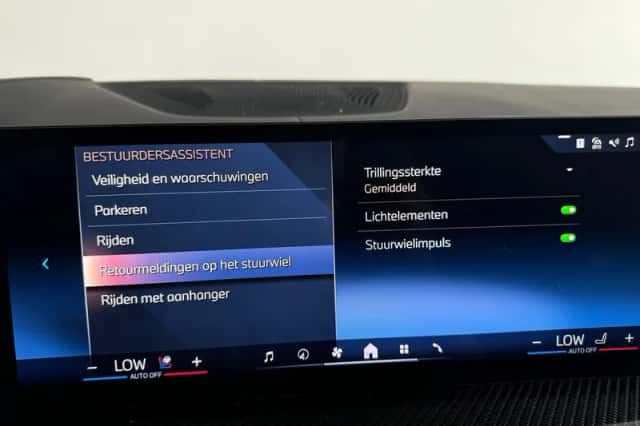 BMW X5 (2025) thumbnail 52