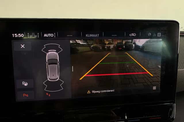 CUPRA Leon (2022) thumbnail 23
