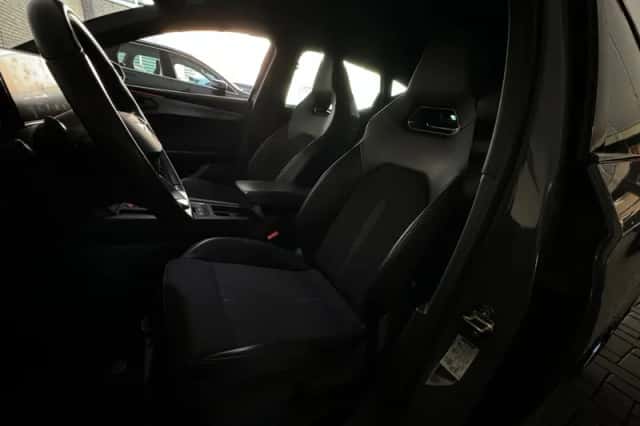 CUPRA Leon (2022) thumbnail 6
