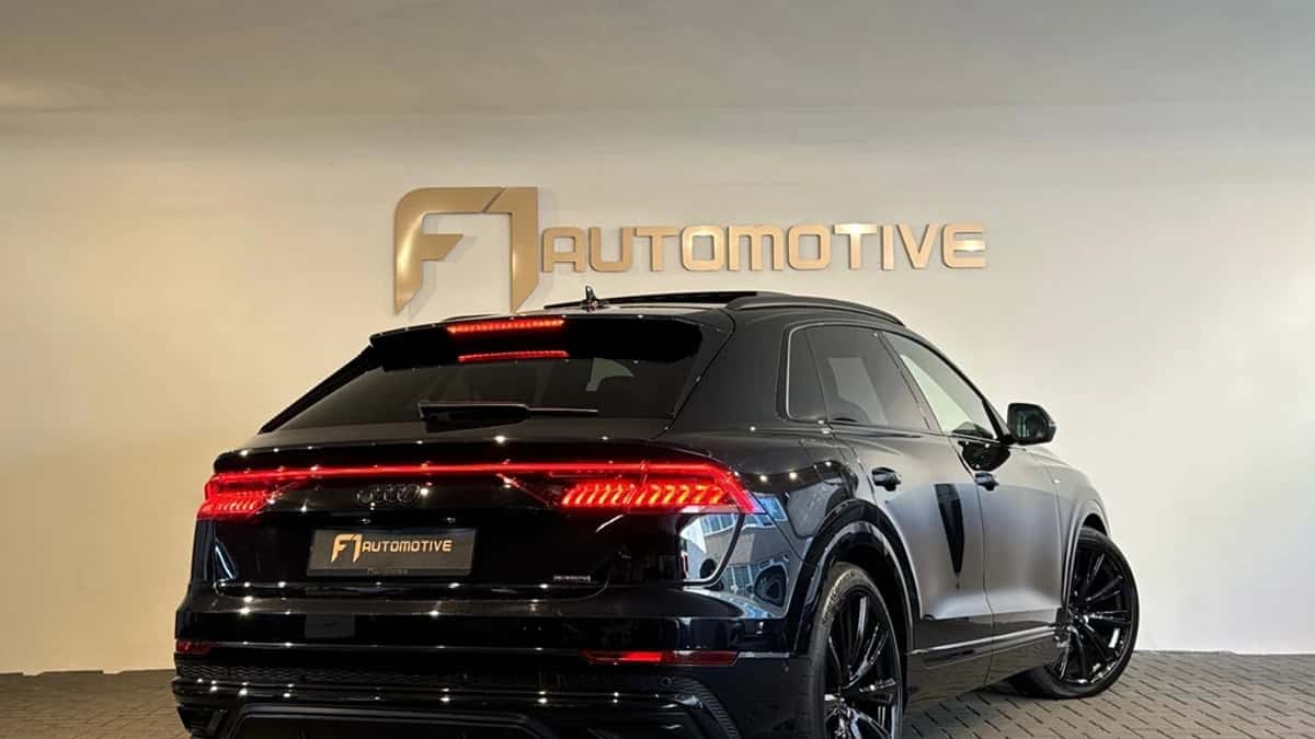 Audi Q8 (2021) — foto 1