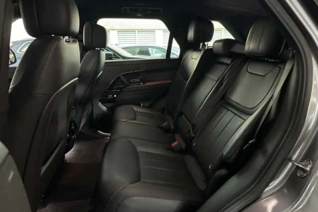 Land Rover Range Rover Sport (2025) thumbnail 15