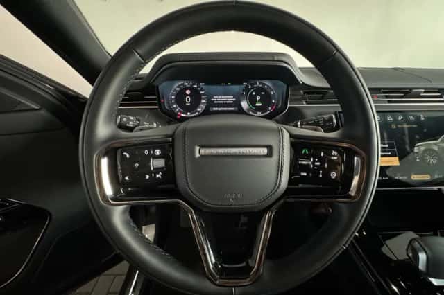 Land Rover Range Rover Sport (2025) thumbnail 16
