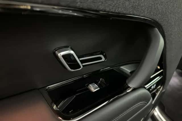 Land Rover Range Rover Sport (2025) thumbnail 24