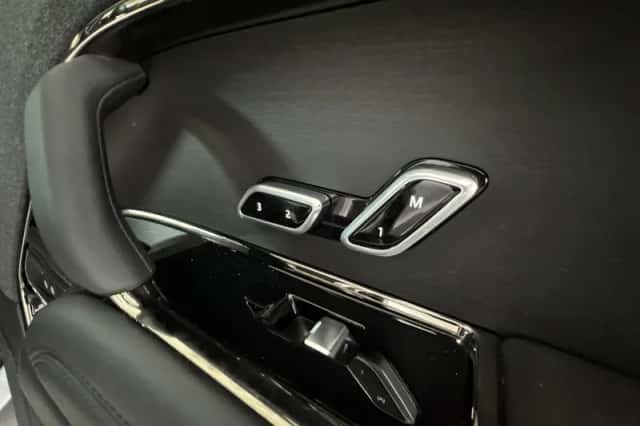 Land Rover Range Rover Sport (2025) thumbnail 27