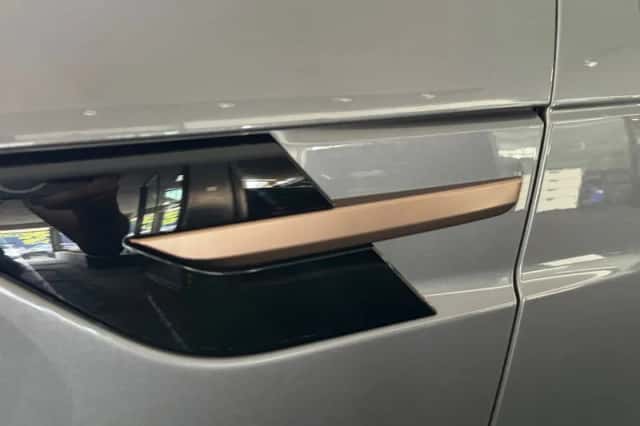 Land Rover Range Rover Sport (2025) thumbnail 38