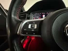 Volkswagen Golf (2017) thumbnail 13
