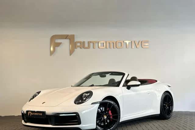 Porsche 911 (2020) thumbnail 1