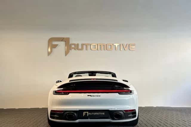 Porsche 911 (2020) thumbnail 11
