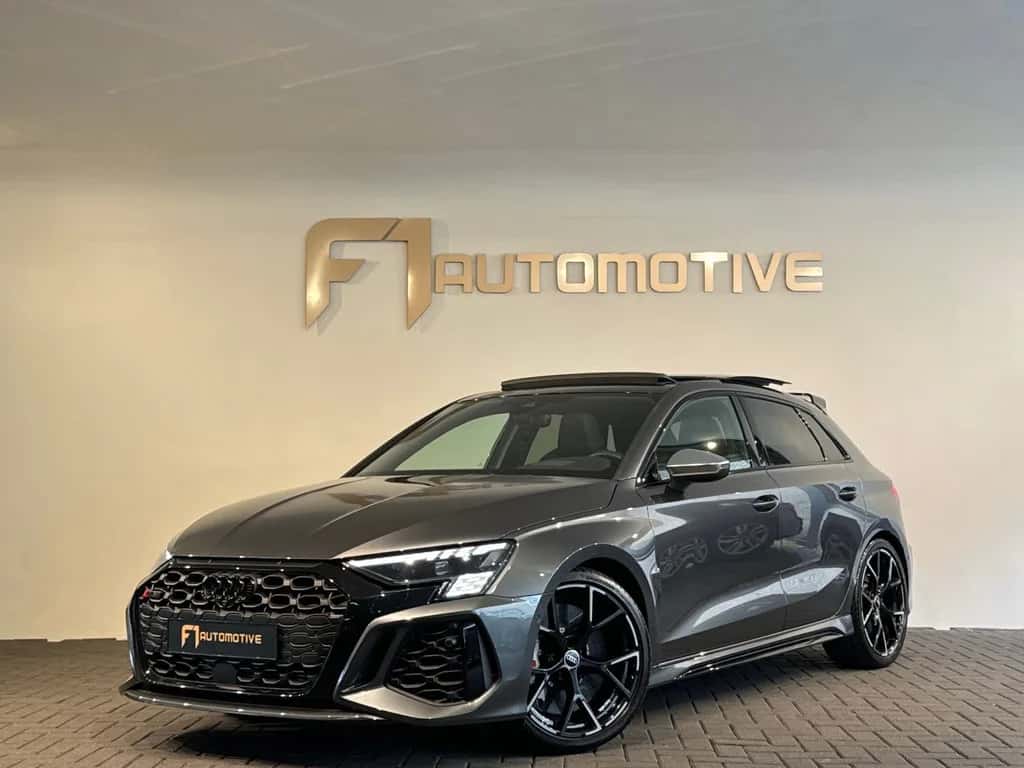 Audi RS3 (2022) — foto 1