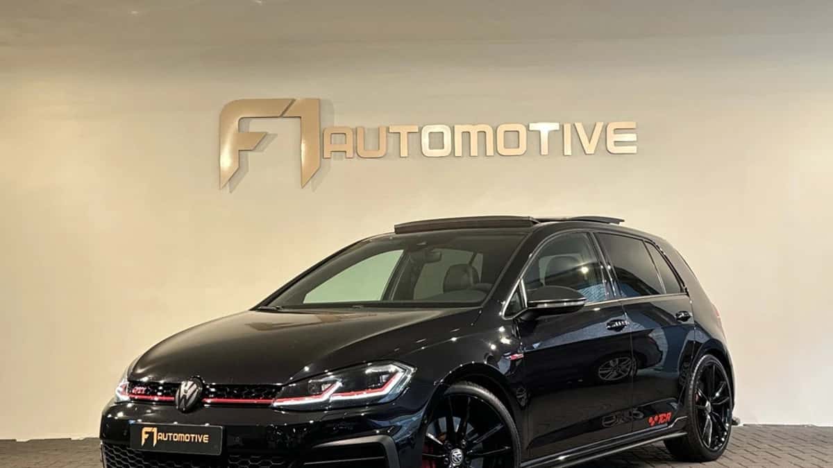 Volkswagen Golf (2019) — foto 1