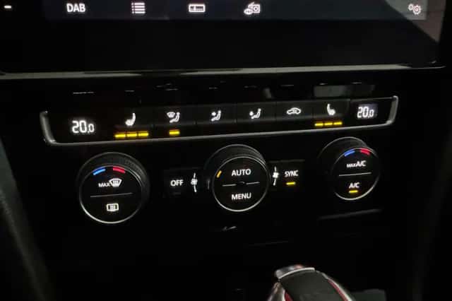 Volkswagen Golf (2019) thumbnail 17