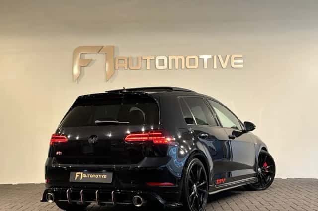 Volkswagen Golf (2019) thumbnail 3