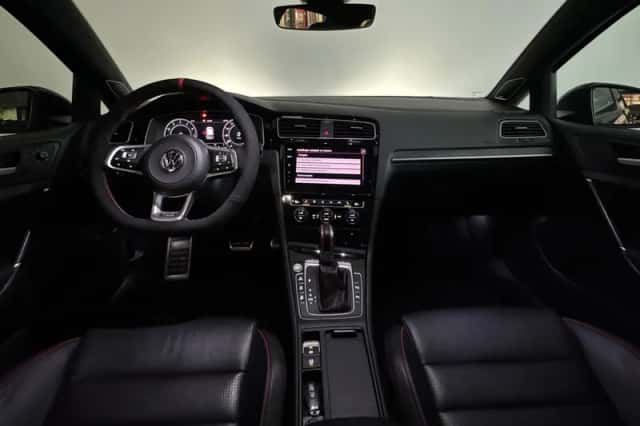 Volkswagen Golf (2019) thumbnail 4