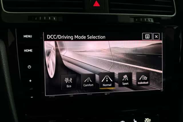 Volkswagen Golf (2019) thumbnail 35