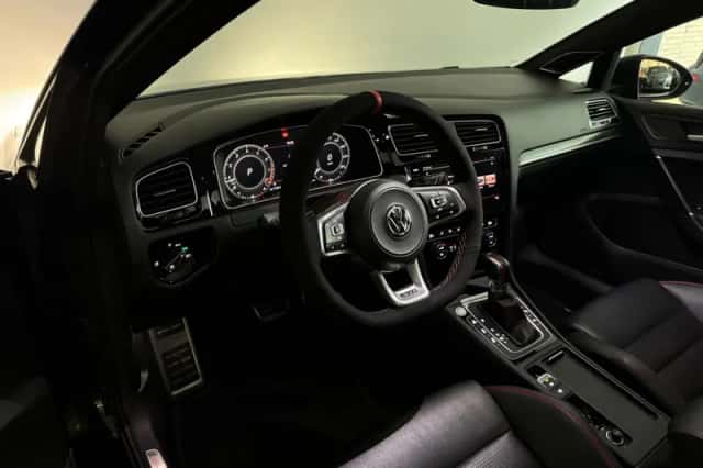 Volkswagen Golf (2019) thumbnail 5